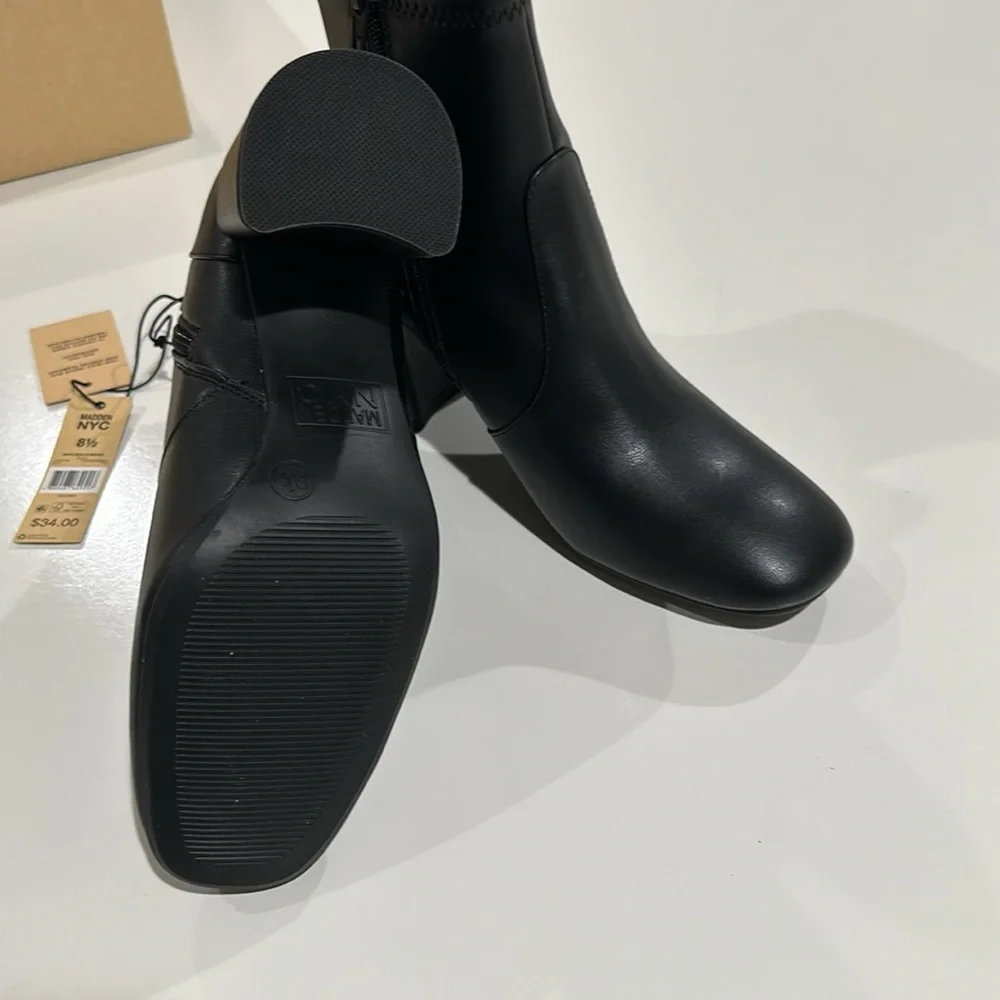 MADDEN NYC Women's Side Zip Bootie 81/2 - Picture 12 of 14